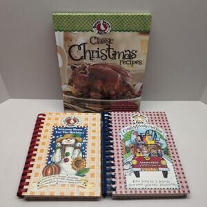 Lot of 3 Gooseberry Patch Cookbooks Country Friends Home for the Holidays Recipe